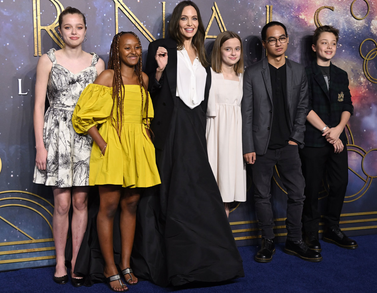 brad-pitt-angelina-jolie-kids-shiloh-jolie-zahara-marley-jolie-vivienne-jolie-knox-jolie-pitt-maddox-jolie-pax-thien-jolie