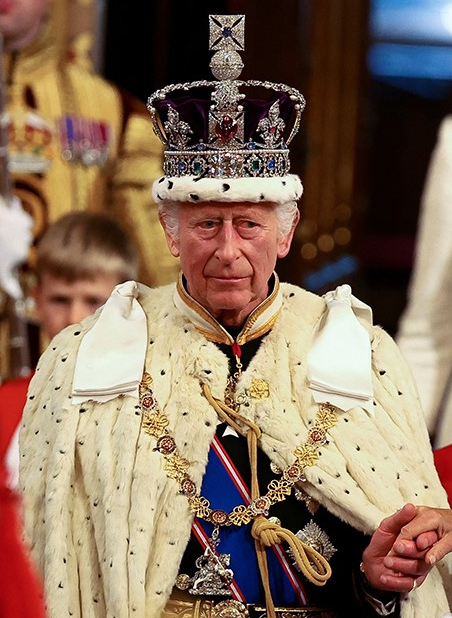 Charles_III_parliamentary_procession_2024_(cropped)