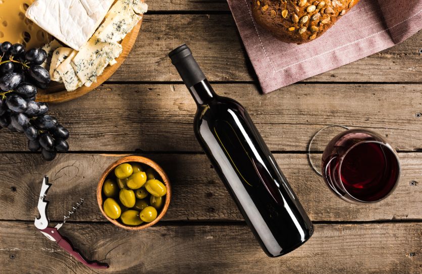А ти знала, чому пляшка вина саме 0,75 л? Експерти винного бренду Villa UA пояснюють