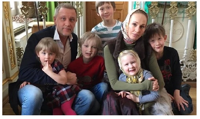 Дети Сергей Горобченко — кто они и как выглядят, что делают ?