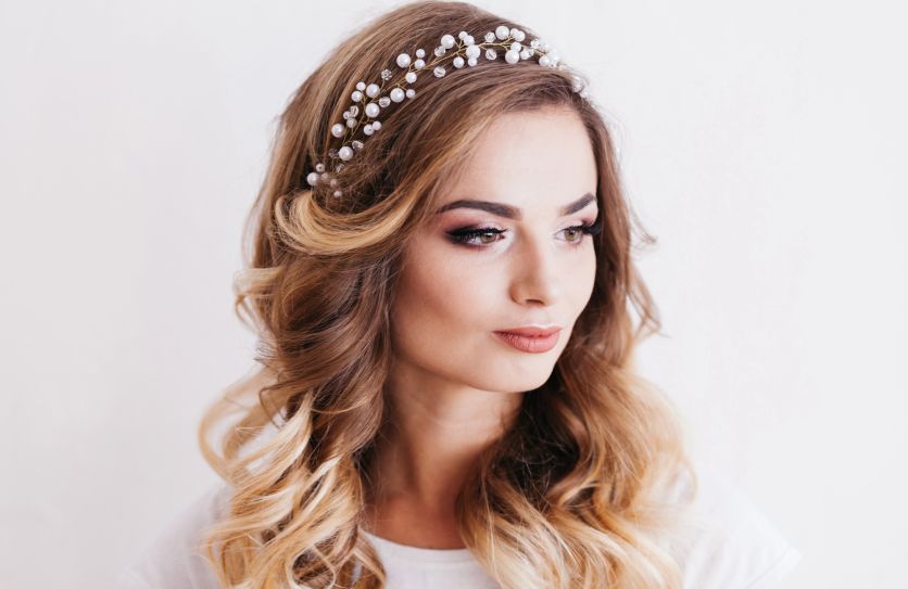 Як накрутити волосся вдома: легкі техніки, які працюють завжди