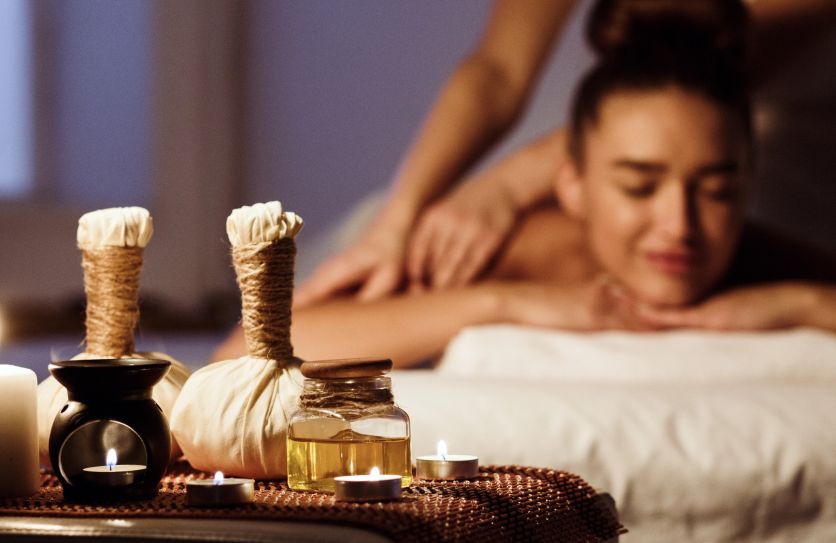 Що таке аромамасаж і як він працює: усе, що ти маєш знати