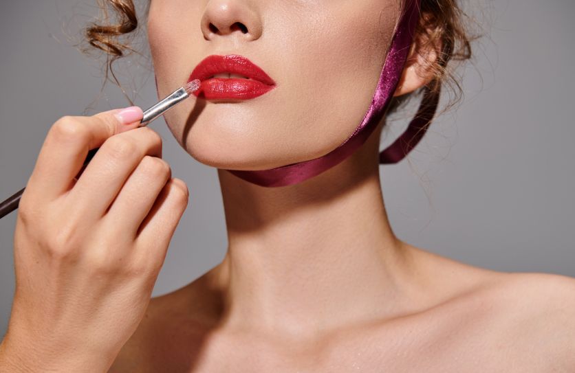Як підібрати ідеальний відтінок помади за кольором шкіри та кольоротипом