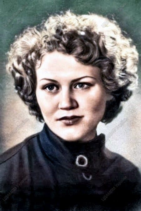 Ліна Костенко Біографія: Життєвий Шлях, Творчість та Вплив