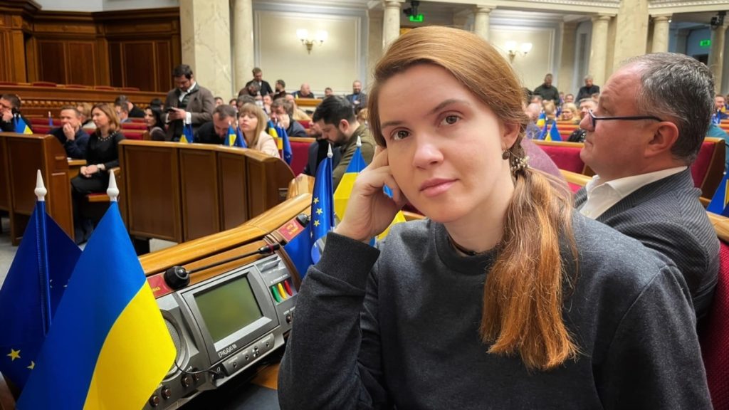 Мар'Яна Безугла Особисте Життя: Біографія, Кар’єра та Сімейні Деталі