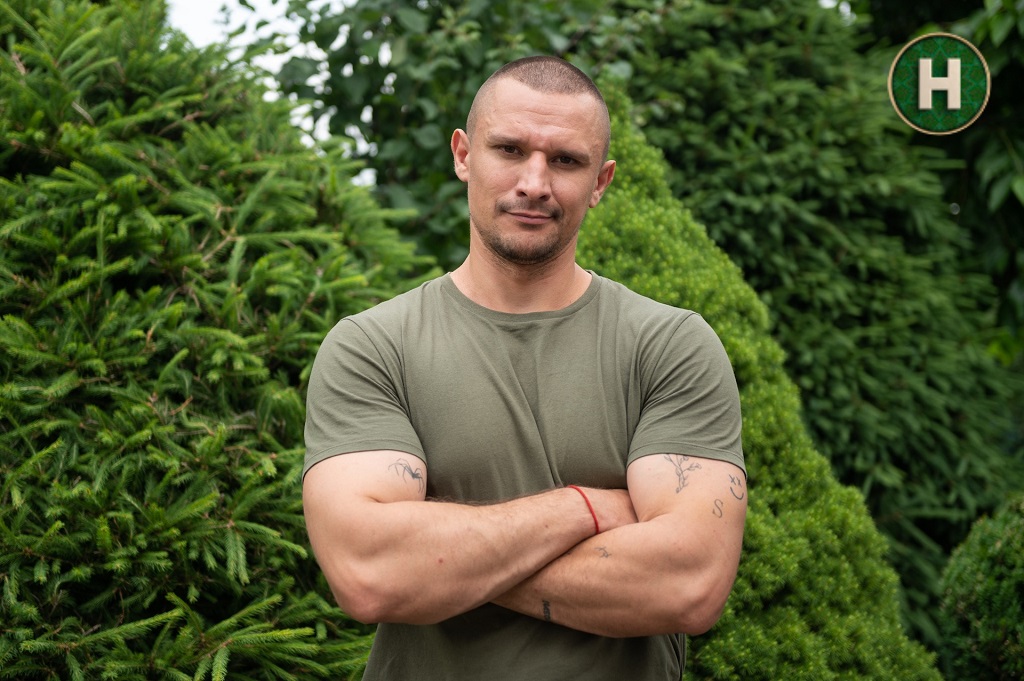 Тарас Цимбалюк Зріст: Відомості про зростання актора та його життєвий шлях