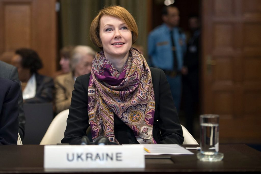 Лана Зеркаль Родители: Биография и влияние семьи на жизнь дипломата