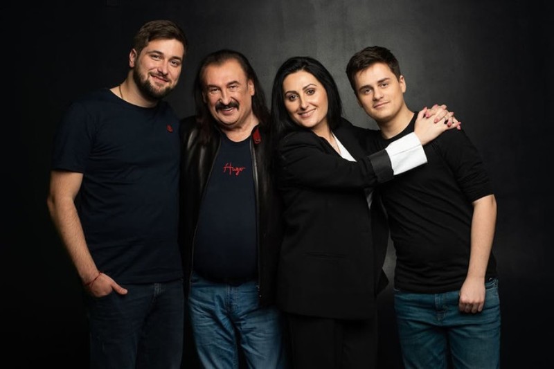 Степан Гіга Перша Дружина: подробности личной жизни и биография
