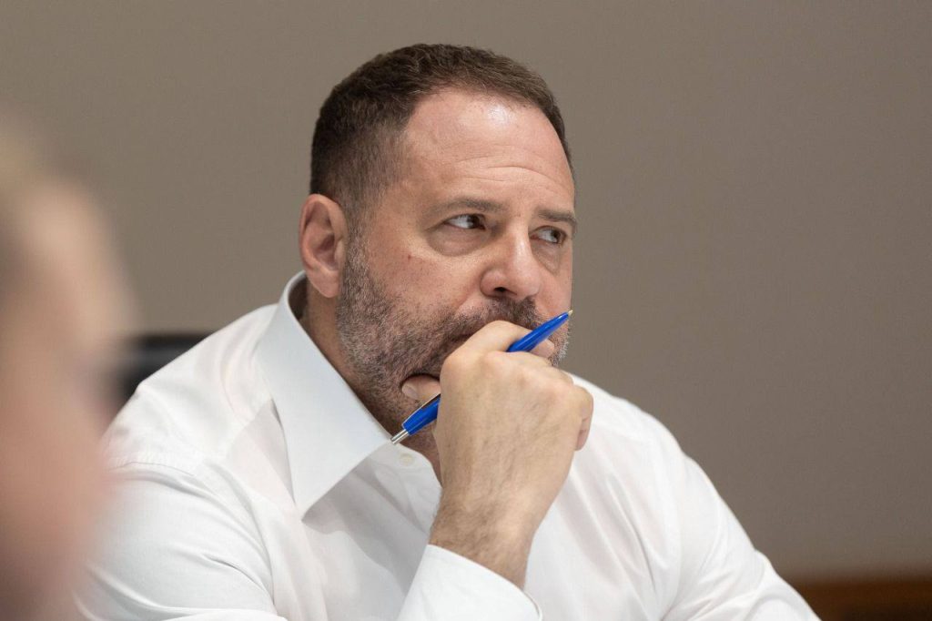 Андрій Єрмак: подробный взгляд на национальность и карьеру