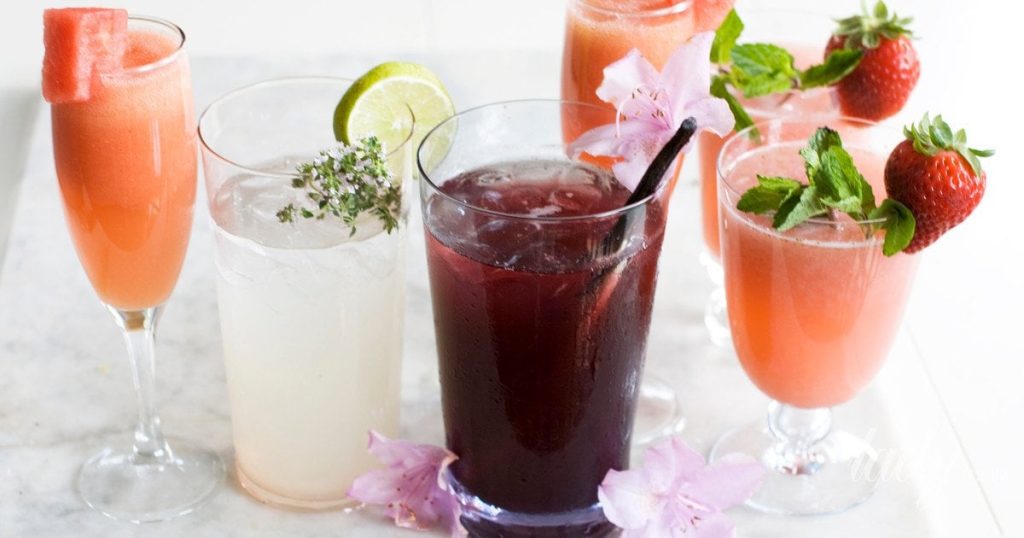 Не гірше за воду: 5 корисних літніх напоїв